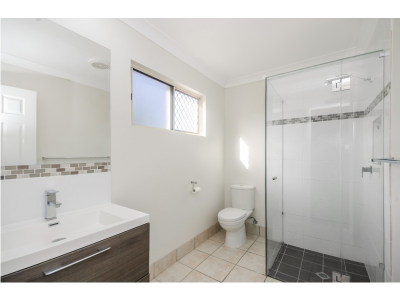 10 Loriston Road, Mount Low QLD 4818