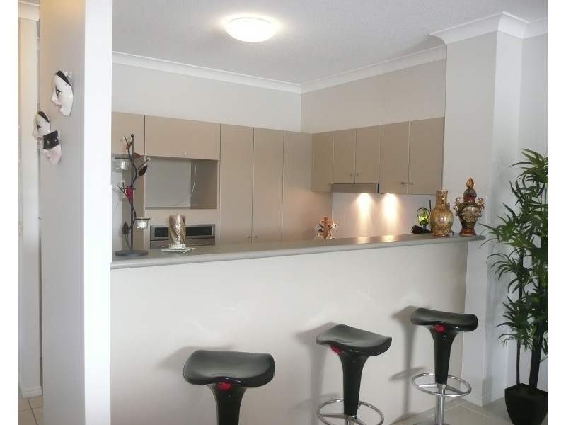 6/16-22 Martinez Avenue, West End QLD 4810