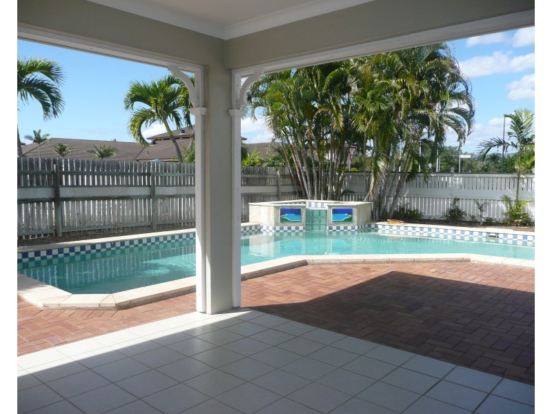 6/16-22 Martinez Avenue, West End QLD 4810