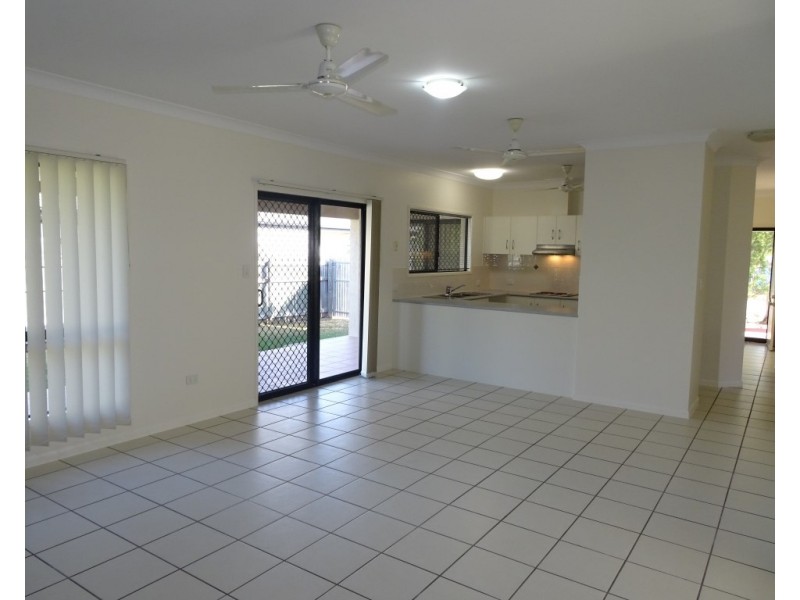 27  Aird Ave, Kirwan QLD 4817