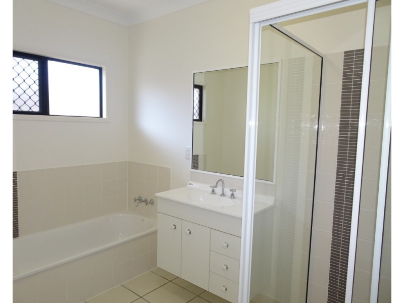 27  Aird Ave, Kirwan QLD 4817