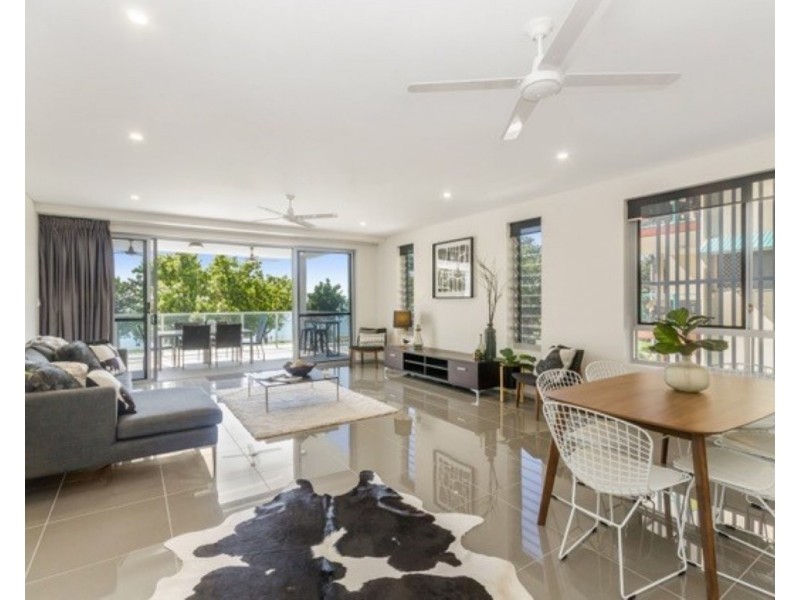 1/62  The Strand, North Ward QLD 4810