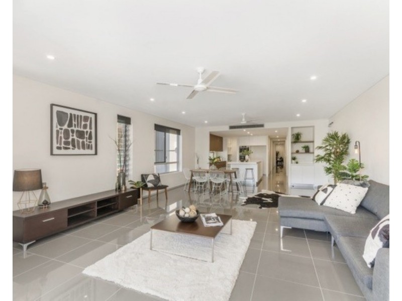 1/62  The Strand, North Ward QLD 4810
