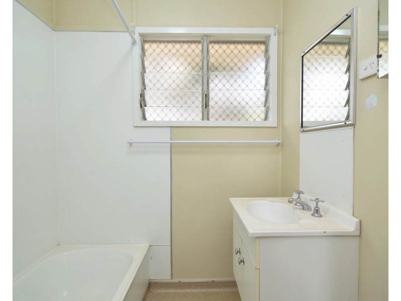 22 Hivers Street, Vincent QLD 4814