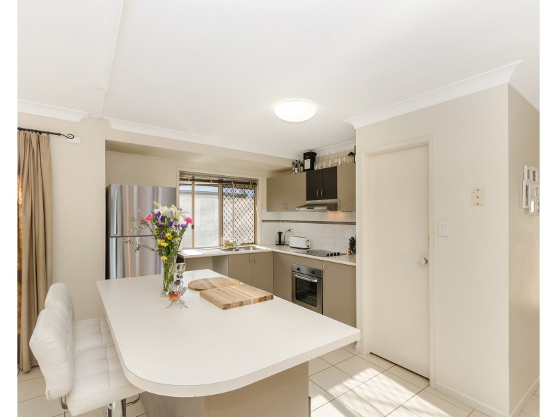 12 Chichester Avenue, Kirwan QLD 4817