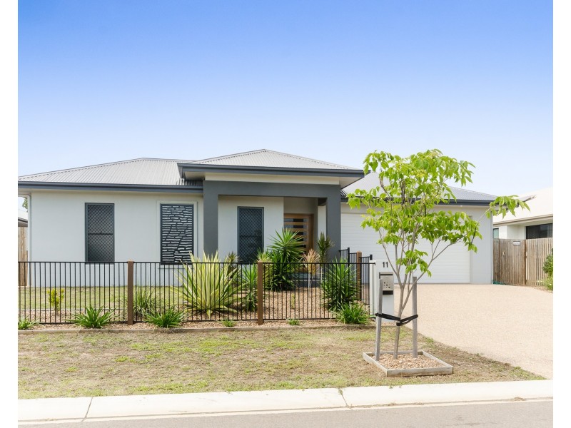 11 Friday Avenue, Burdell QLD 4818
