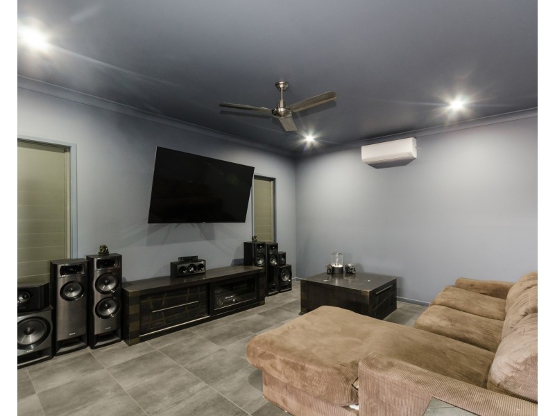 11 Friday Avenue, Burdell QLD 4818