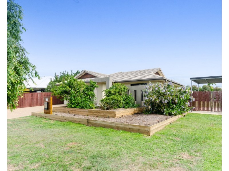 26 Anchorage Circuit, Bushland Beach QLD 4818