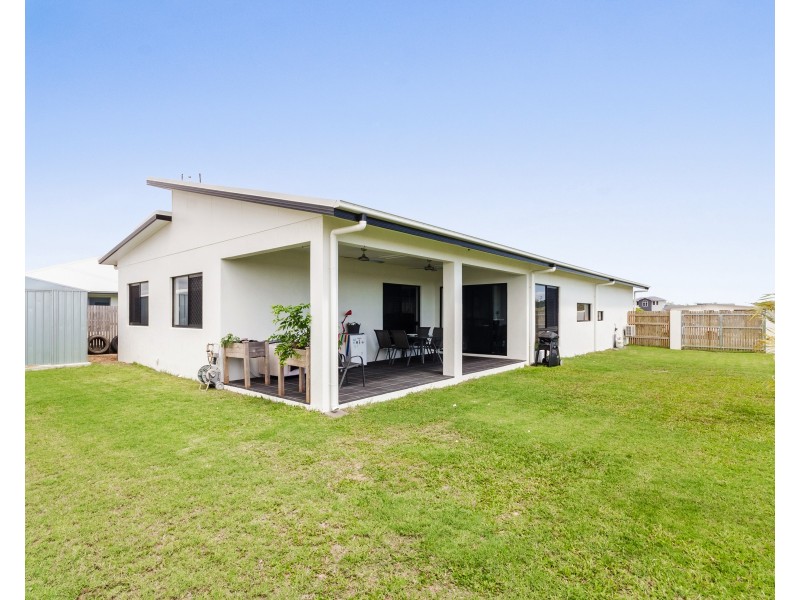 42 Barklya Street, Mount Low QLD 4818