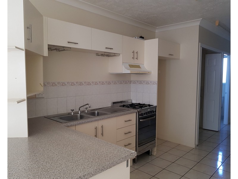 4/11 Second Avenue, Railway Estate QLD 4810