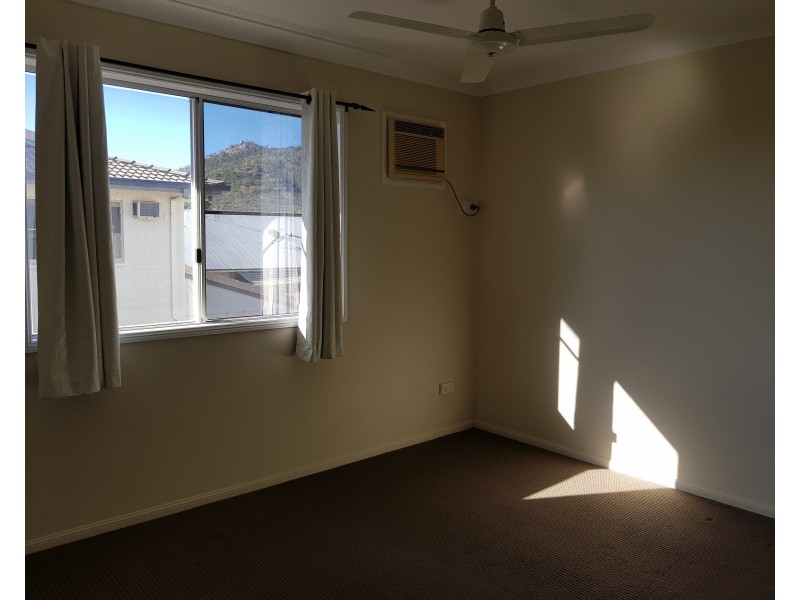 4/11 Second Avenue, Railway Estate QLD 4810