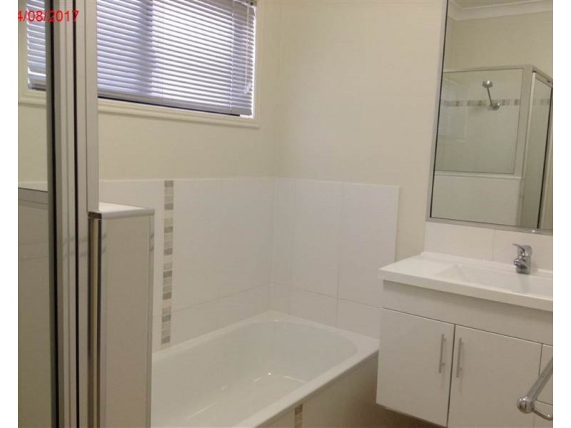 25  Hollanders Crescent, Kelso QLD 4815