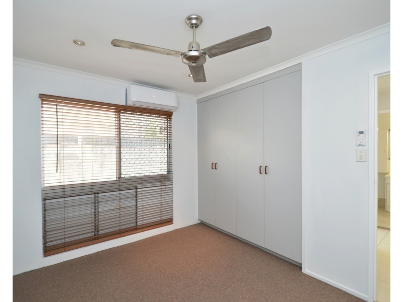 2/17 Crowder Street, Garbutt QLD 4814