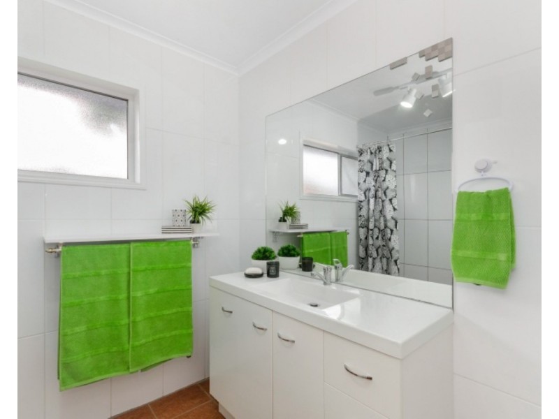 438 Bayswater Road, Mount Louisa QLD 4814