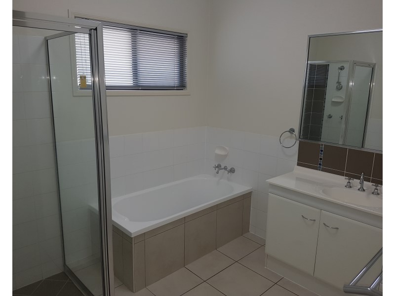 9 Broadwater Ave, Bohle Plains QLD 4817