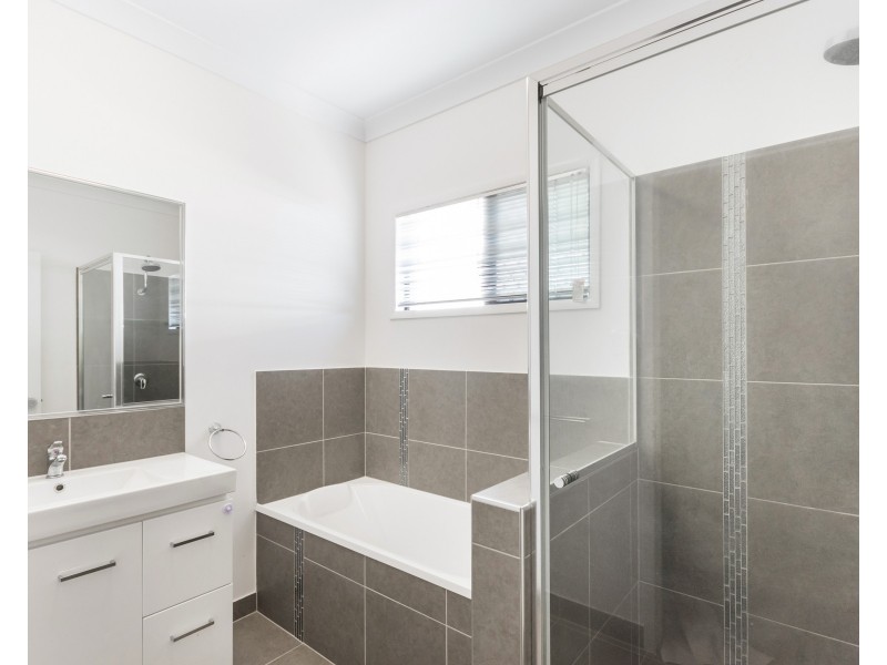 20 Monte Visto Court, Mount Louisa QLD 4814