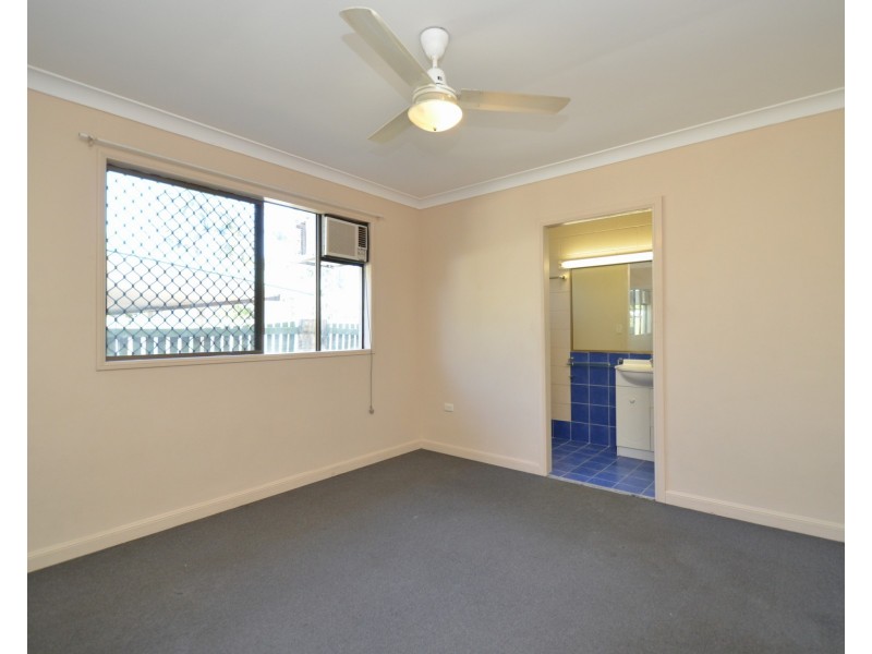 143 Miles Avenue, Kelso QLD 4815