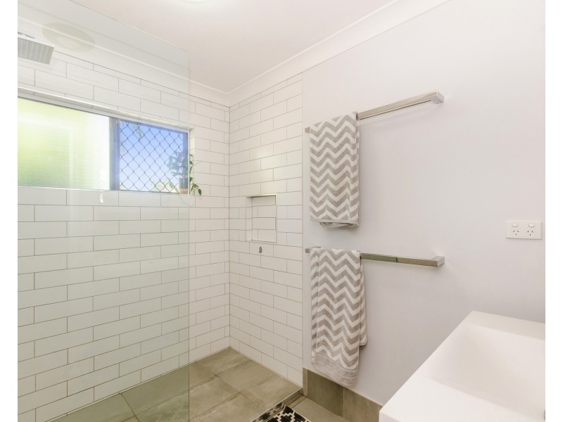 74 Kern Brothers Drive, Kirwan QLD 4817