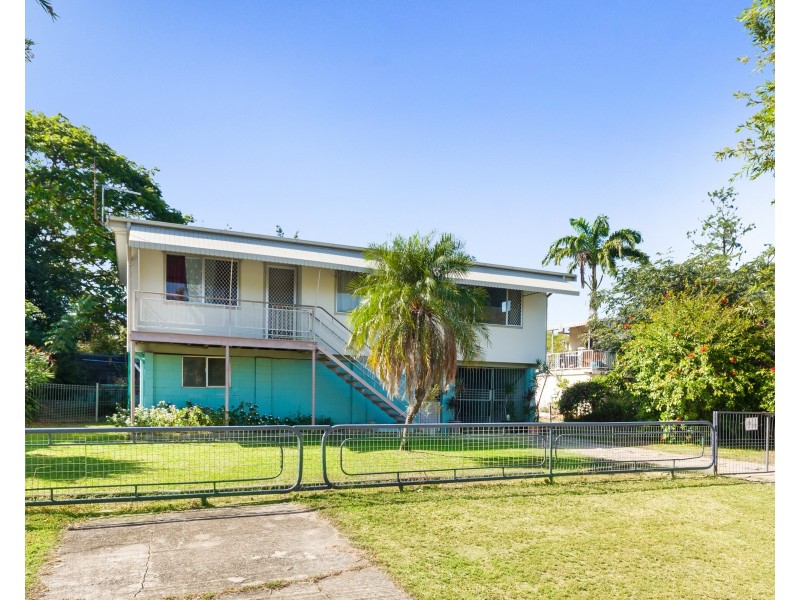 28 Davies Street, Mount Louisa QLD 4814