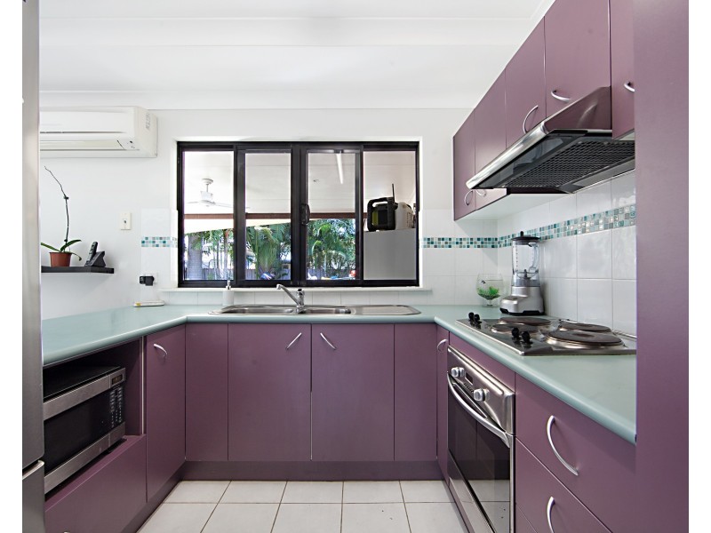 10 Buller Close, Mount Louisa QLD 4814