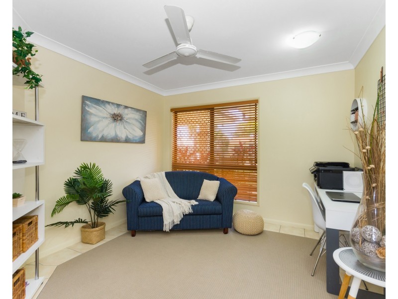 8 Buller Close, Mount Louisa QLD 4814