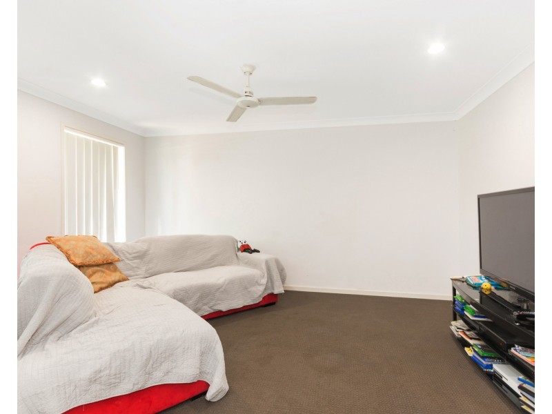 61 Sanctum Boulevard, Mount Low QLD 4818