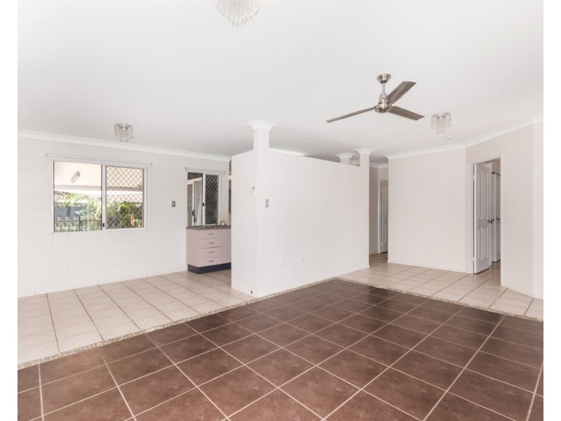 5 Beale Court, Kelso QLD 4815