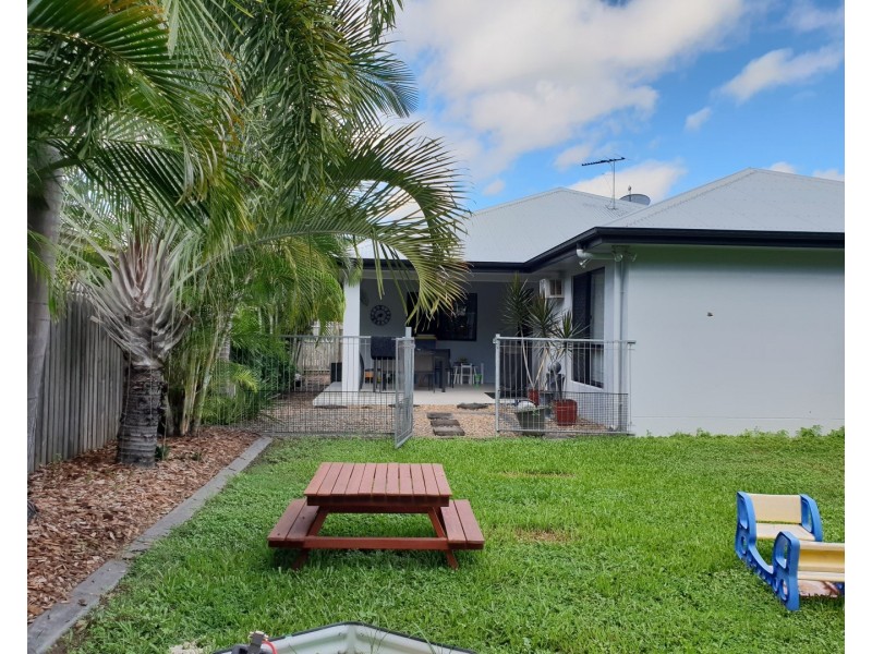 10  Eton Court, Burdell QLD 4818