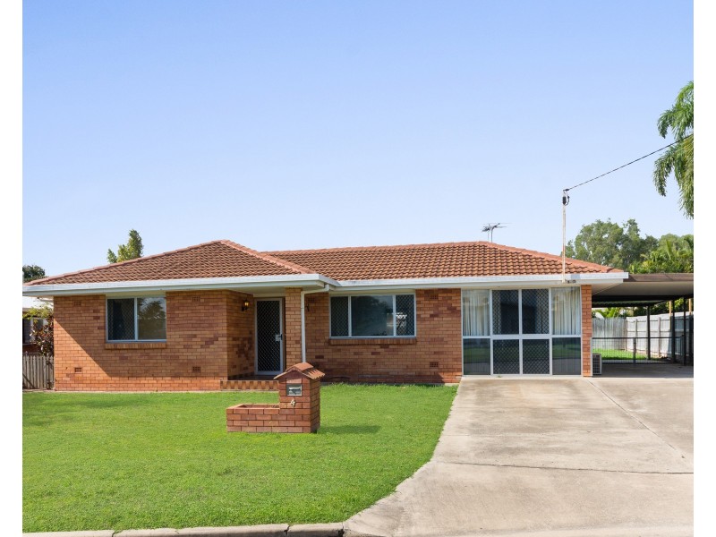 4 Bambil Court, Mount Louisa QLD 4814