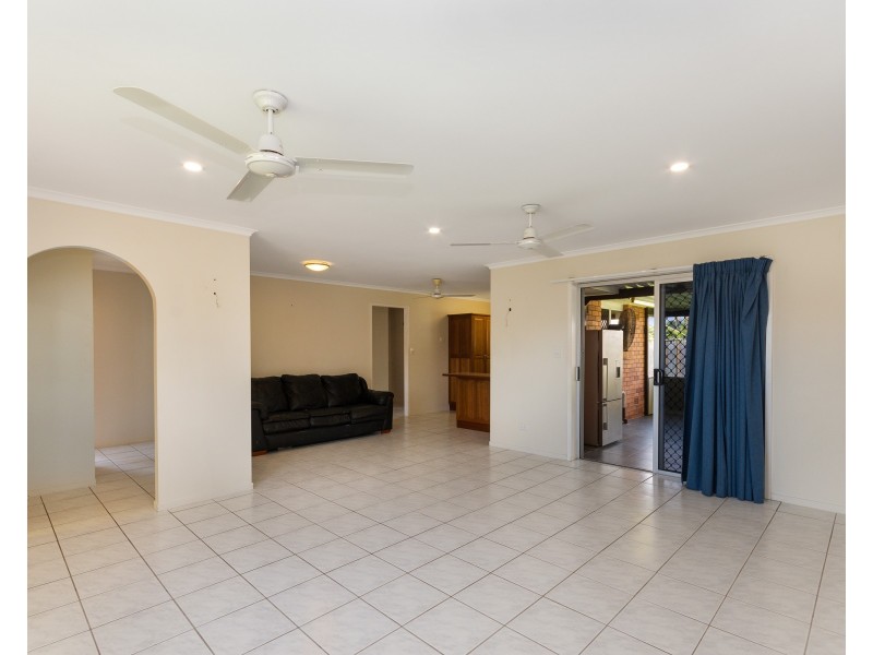 4 Bambil Court, Mount Louisa QLD 4814