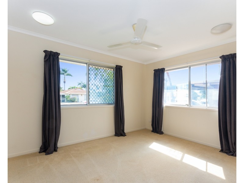 4 Bambil Court, Mount Louisa QLD 4814