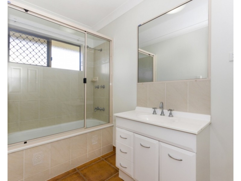 12 Biddulp Court, Kirwan QLD 4817