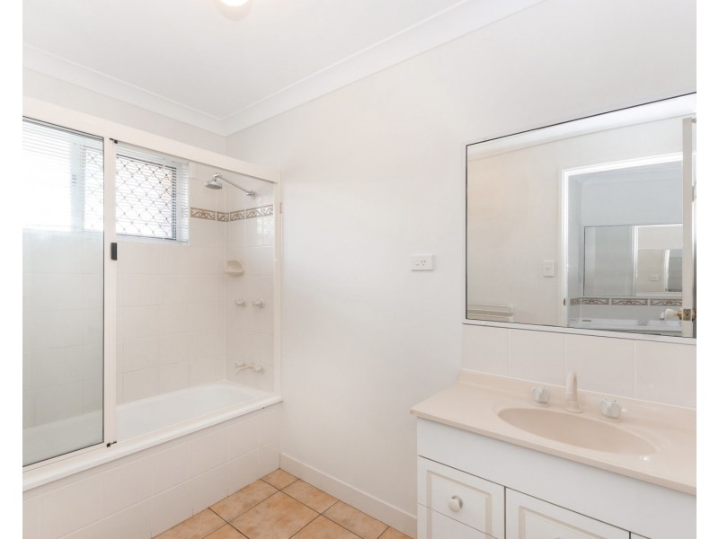 9 Laguna Ave, Kirwan QLD 4817