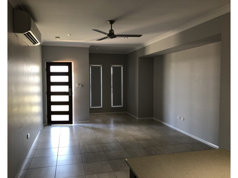 26 Fremont Street, Mount Low QLD 4818