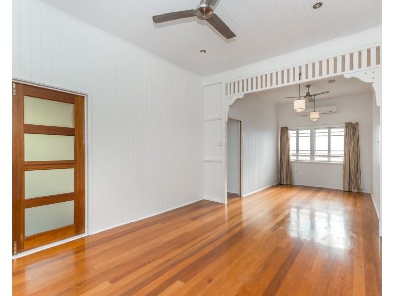 8 Third Street, Railway Estate QLD 4810