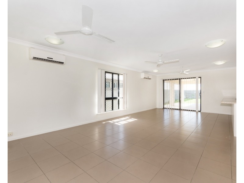 20 Lochern Way, Bushland Beach QLD 4818