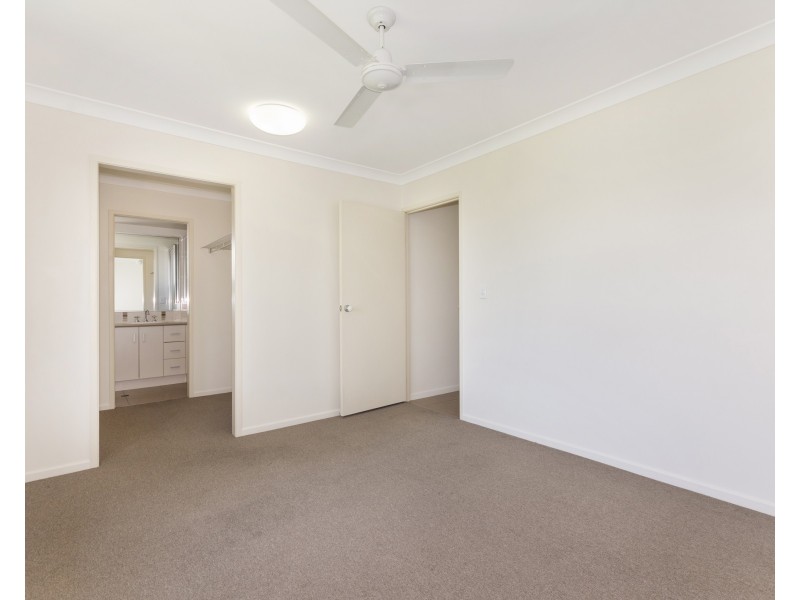 20 Lochern Way, Bushland Beach QLD 4818