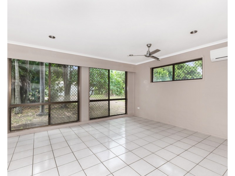 124 Toolakea Beach Road, Bluewater QLD 4818