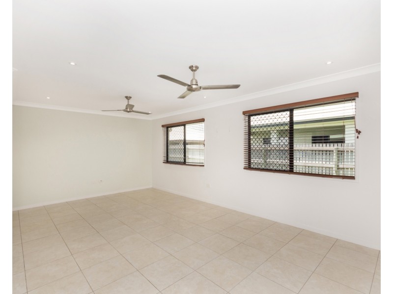 25 Sunburst Street, Mount Low QLD 4818