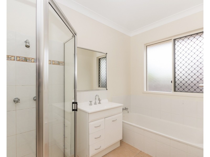 26 Seabrook Circuit, Bushland Beach QLD 4818