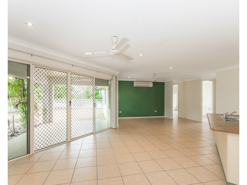 26 Seabrook Circuit, Bushland Beach QLD 4818