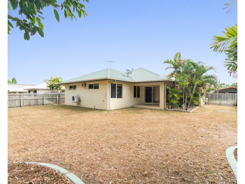 26 Seabrook Circuit, Bushland Beach QLD 4818
