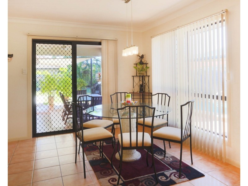 12 Squires Crescent, Kirwan QLD 4817