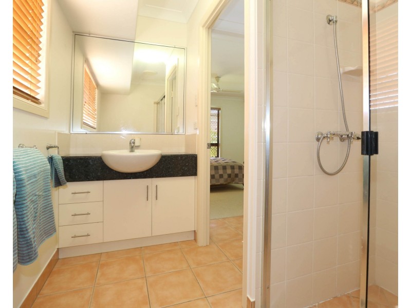 12 Squires Crescent, Kirwan QLD 4817
