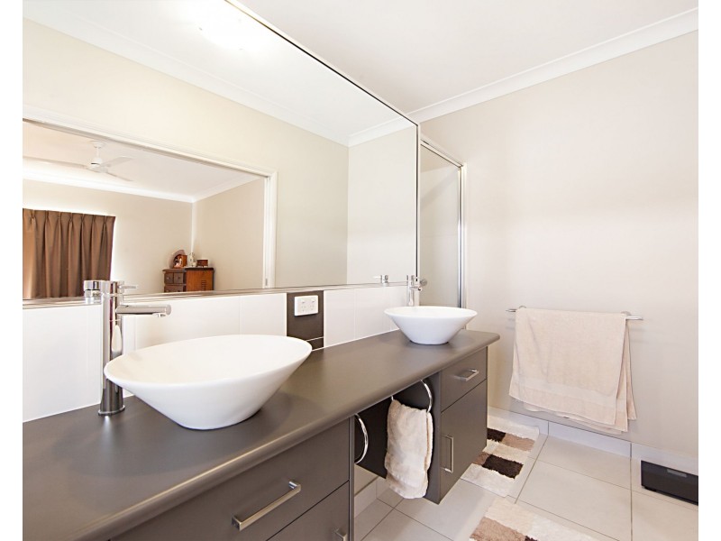 14 Oculina Street, Burdell QLD 4818