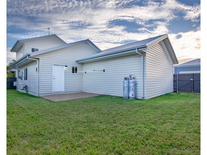 30 Woodcote Bend, Shaw QLD 4818