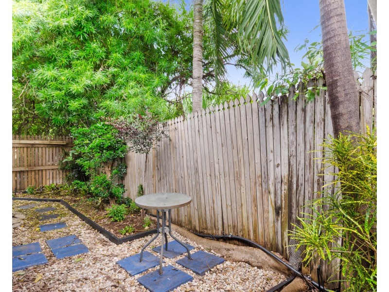 4/20 Carmody Street, Hermit Park QLD 4812