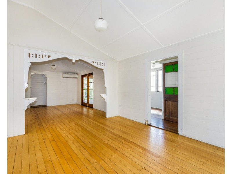 33 Seventh Street, Railway Estate QLD 4810