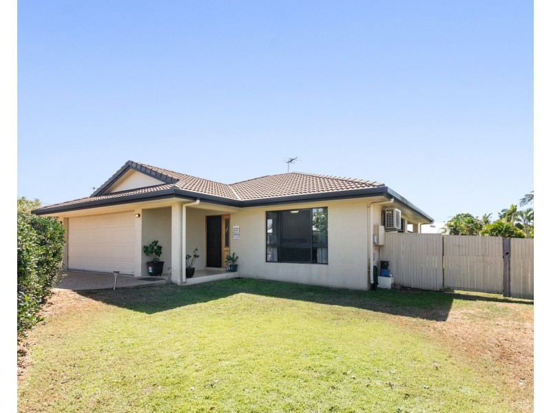 4 Donostia Court, Bushland Beach QLD 4818