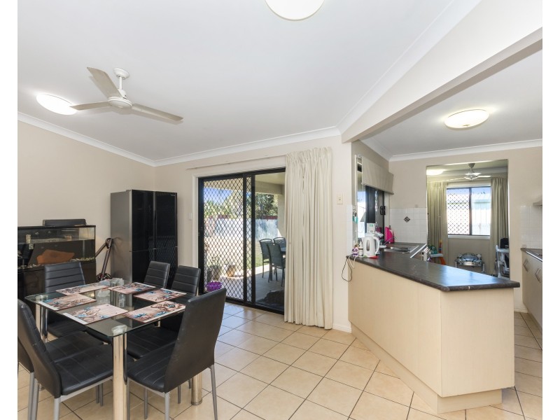 4 Donostia Court, Bushland Beach QLD 4818